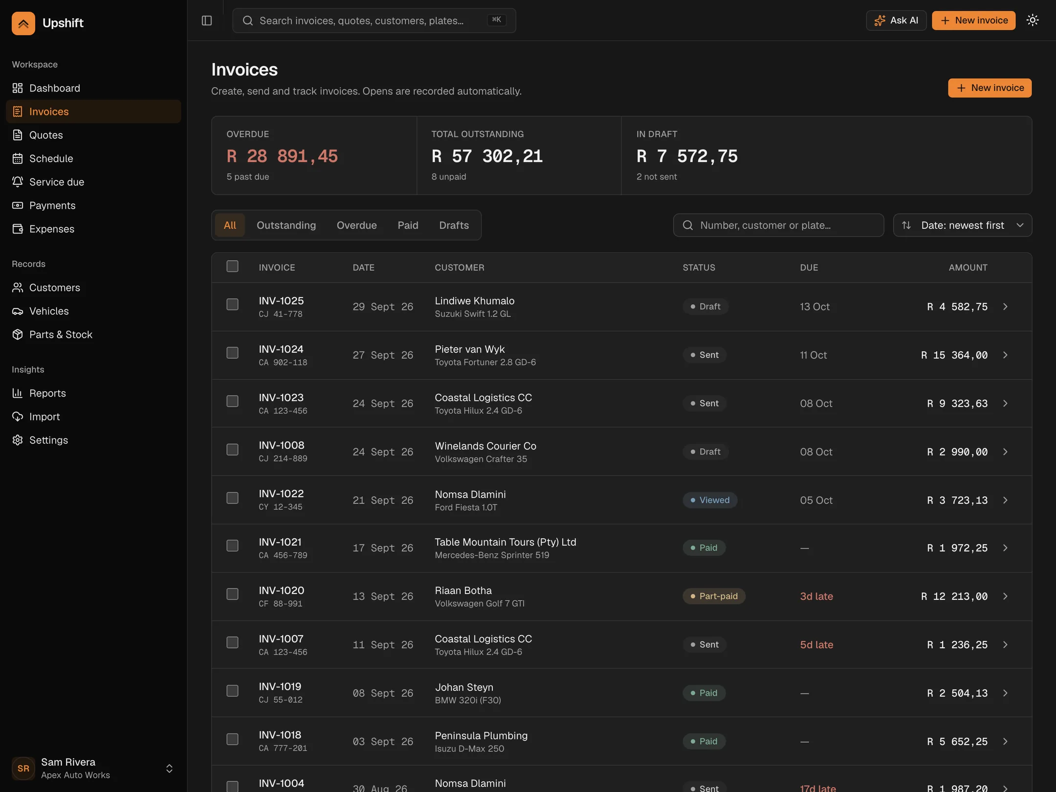 The Upshift invoice list, showing invoices by number, date, customer, vehicle, status and amount.